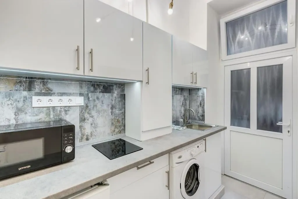 Apartment Ferienwohnung Modern Luxe Retreat Budapest Ungarn