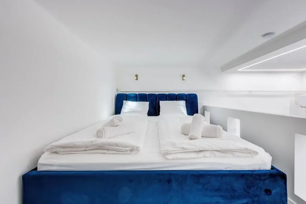 Ferienwohnung Modern Luxe Retreat Budapest Apartment